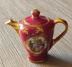 Limoges porselein; theepotje Goudeville france  volgnr 4, Ophalen of Verzenden