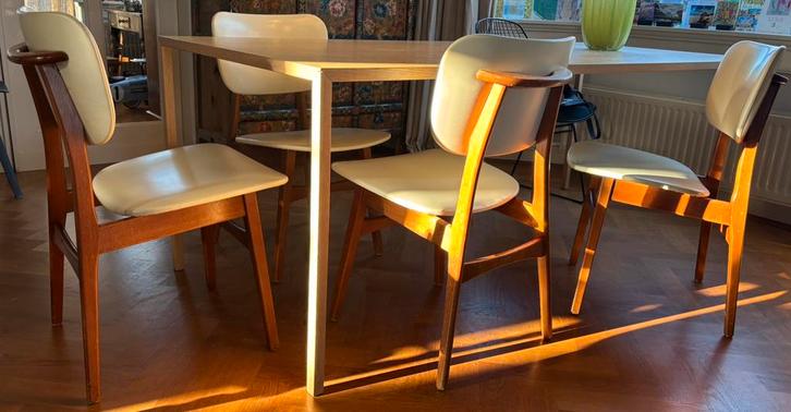 Set van 4 eetkamerstoelen / vintage stoelen / Scandinavisch, Huis en Inrichting, Stoelen, Gebruikt, Vier, Leer, Bruin, Ophalen of Verzenden