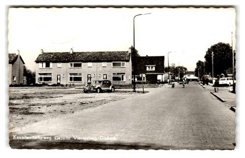 Giekerk, Kantelandscheweg. Gezicht Viersprong, Verzamelen, Ansichtkaarten | Nederland, Gelopen, Friesland, 1960 tot 1980, Verzenden