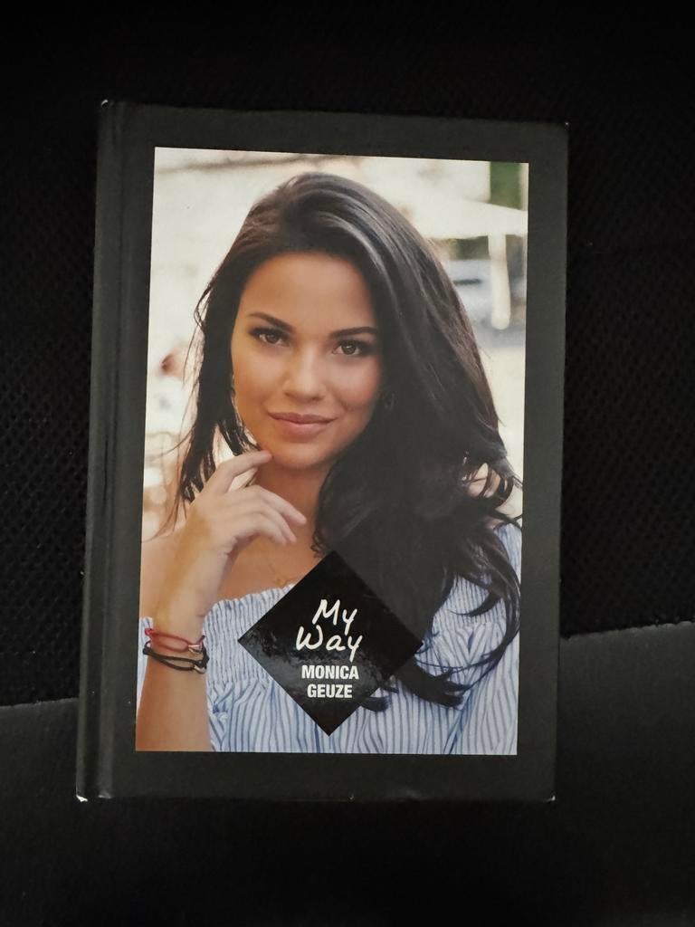 My Way - Monica Geuze Boek, Boeken, Ophalen of Verzenden, Gelezen, Overige