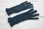 Oude donker blauwe gehaakte handschoenen, Antiek en Kunst, Ophalen of Verzenden, Dames