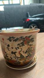 Chinese vaas, 23cm breed, 18cm hoog, op schaaltje, Huis en Inrichting, Woonaccessoires | Vazen, Ophalen, Overige kleuren, Aardewerk of Porselein