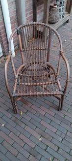 Leuke donkere rotanstoel, Huis en Inrichting, Ophalen, Gebruikt, Bruin, Eén