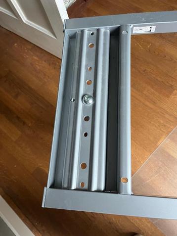 Onderstel Ikea (Galant) Bureau (evt met niet origineel blad) - afbeelding 4