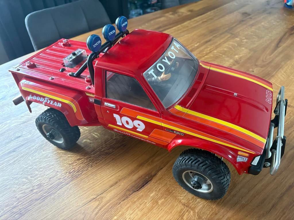 Tamiya 58028 Toyota Hilux 4x4 RC 1981 vintage, Ophalen, Gebruikt, Auto, Groter dan 1:32