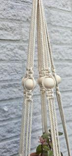 Zelfgemaakte macramé plantenhanger, Huis en Inrichting, Kamerplanten, Ophalen of Verzenden, Overige soorten, Minder dan 100 cm