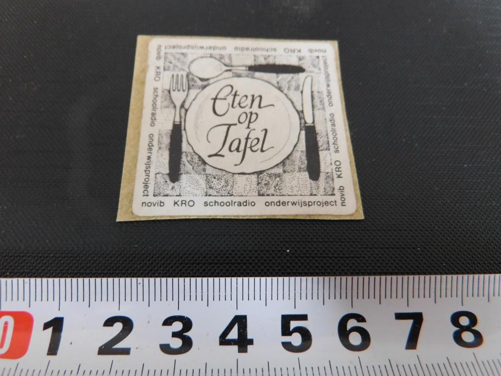 sticker eten op tafel novib kro schoolradio onderwijsproject, Ophalen, Zo goed als nieuw