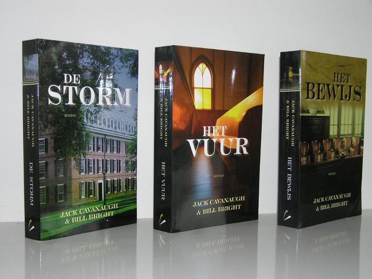 Cavanaugh, Bright trilogie - Bewijs-Vuur-Storm (christelijk), Boeken, Romans, Zo goed als nieuw, Nederland, Ophalen of Verzenden