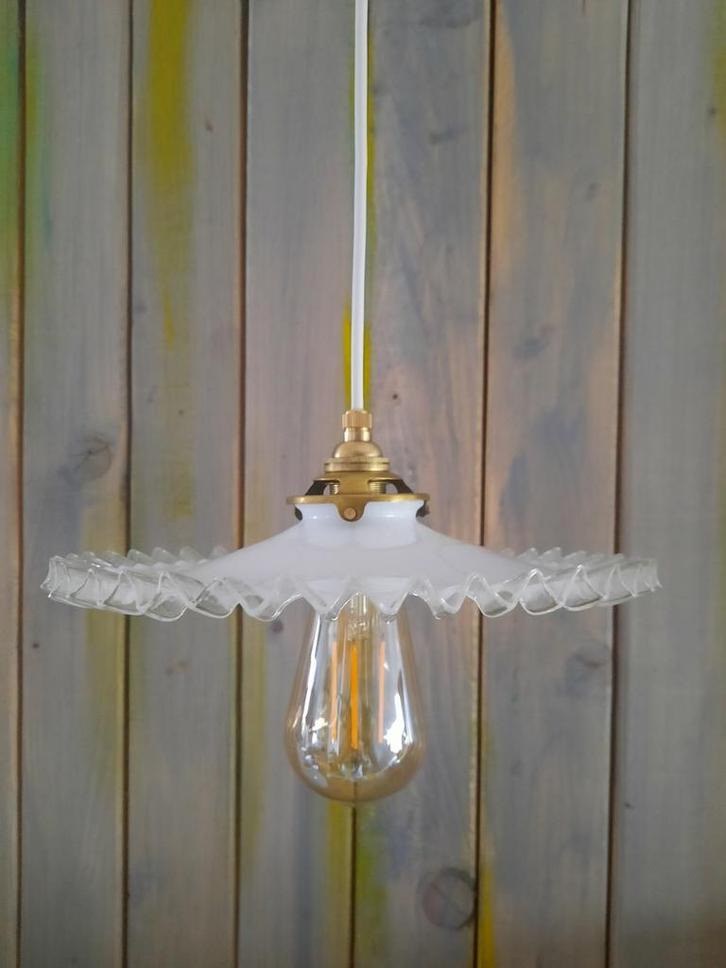 Franse Opaline melkglazen hanglamp, Huis en Inrichting, Lampen | Hanglampen, Zo goed als nieuw, Minder dan 50 cm, Glas, Ophalen of Verzenden