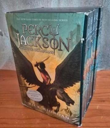 Percy Jackson box English language 5x beschikbaar voor biedingen