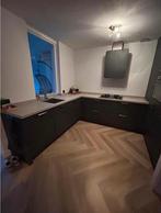 ZWARTE DESIGN KEUKEN MET KASTENWAND, Huis en Inrichting, Keuken | Complete keukens, Ophalen, Zwart, Hoekkeuken, Zo goed als nieuw