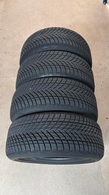 4x Goodyear 225/50R17 Ultragrip Performance 3 M+S banden beschikbaar voor biedingen