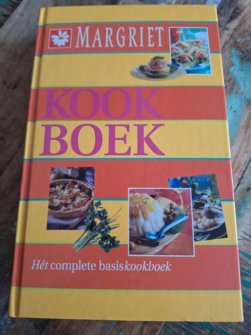 Margriet Kookboek - Compleet basiskookboek, Boeken, Kookboeken, Gelezen, Voorgerechten en Soepen, Hoofdgerechten, Tapas, Hapjes en Dim Sum