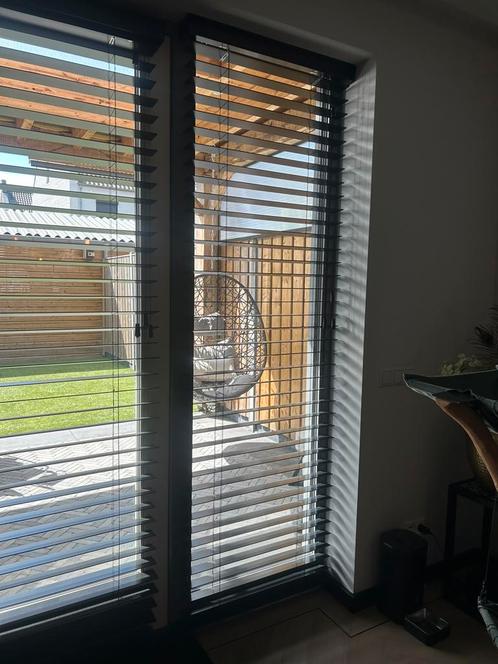 Houten Jaloezieën – Zwart, Huis en Inrichting, Stoffering | Gordijnen en Lamellen, Zo goed als nieuw, Zwart, Ophalen of Verzenden
