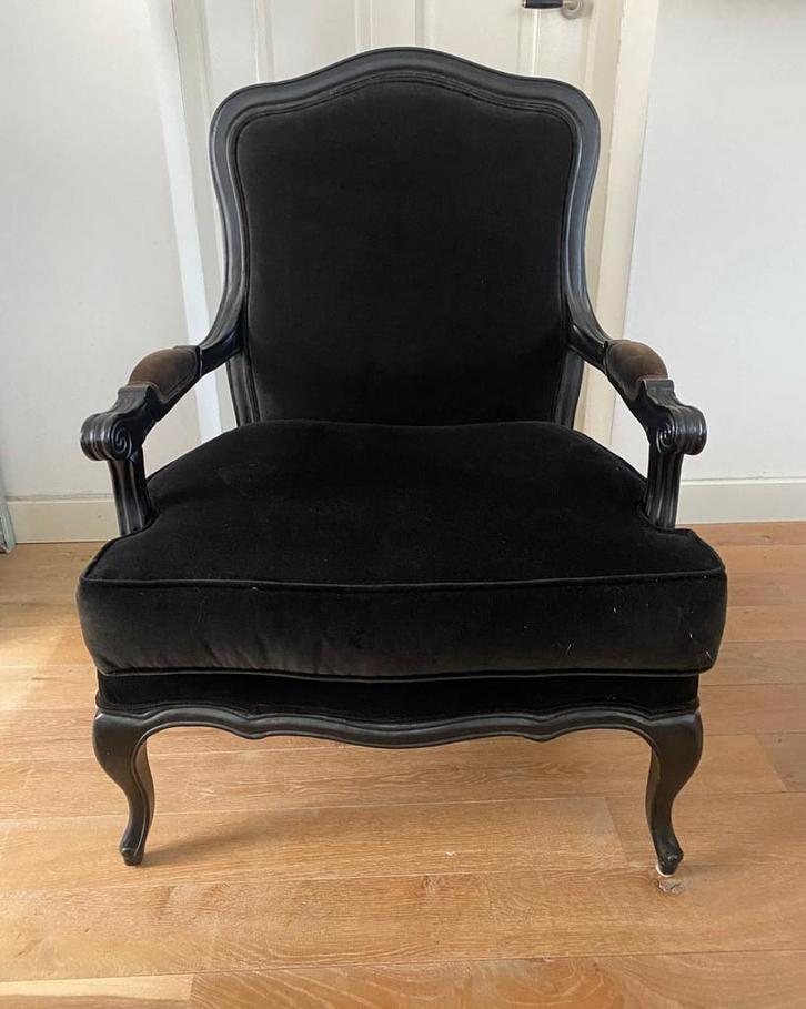 Elegante zwarte stoel, Huis en Inrichting, Fauteuils, Zo goed als nieuw, Hout, Minder dan 50 cm, Minder dan 75 cm, Ophalen