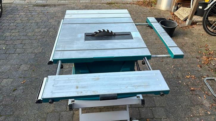 Makita zaagtafel MLT100N, Doe-het-zelf en Verbouw, Gereedschap | Zaagmachines, Gebruikt, Cirkelzaag, 1200 watt of meer, 70 mm of meer