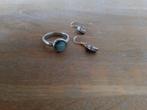 Te koop Qoss ring blauw/groene steen maat 16, Sieraden, Tassen en Uiterlijk, Gebruikt, Ophalen of Verzenden, Kleiner dan 17, Dame of Heer