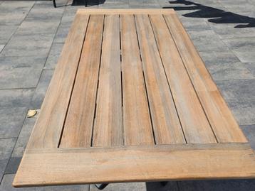 Mooie tuintafel klapbaar met houten blad beschikbaar voor biedingen