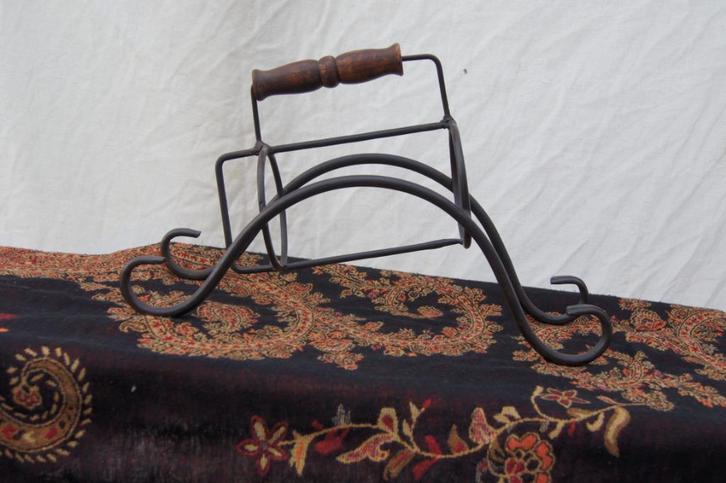 Flessen houders, Huis en Inrichting, Woonaccessoires | Wijnrekken, Zo goed als nieuw, Minder dan 50 cm, Metaal, Minder dan 5 flessen