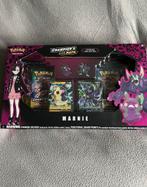 Pokémon marnie premium collection box, Hobby en Vrije tijd, Verzamelkaartspellen | Pokémon, Nieuw, Ophalen of Verzenden, Booster