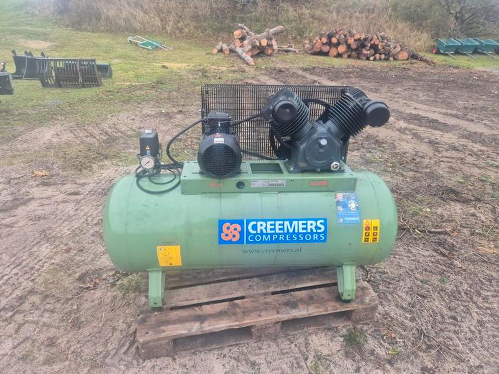 Creemers Compressor - Krachtige Luchtcompressor, Doe-het-zelf en Verbouw, Compressors, Gebruikt, 10 bar of meer, 100 liter of meer