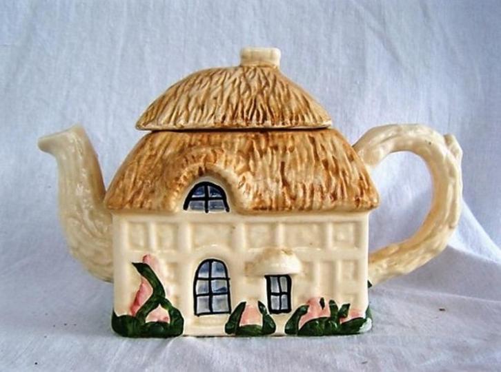 Theepotje Engelse cottage, Antiek en Kunst, Curiosa en Brocante, Ophalen