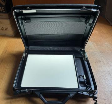 Lichtbak (TL) in attachékoffer (Samsonite) beschikbaar voor biedingen