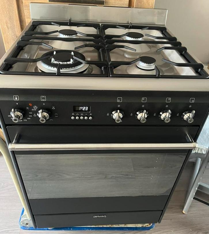Smeg gasfornuis, Witgoed en Apparatuur, Fornuizen, Gebruikt, Vrijstaand, Gas, 4 kookzones, 90 tot 95 cm, 45 tot 60 cm, Grill, Ophalen of Verzenden