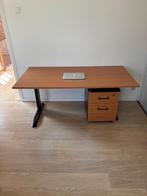 Mooi stevig bureau met bijpassende kastje., Ophalen of Verzenden, In hoogte verstelbaar, Gebruikt, Bureau