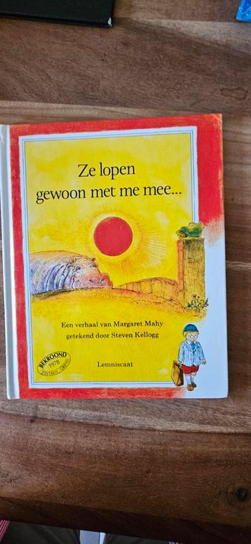 ze lopen gewoon met me mee  beschikbaar voor biedingen