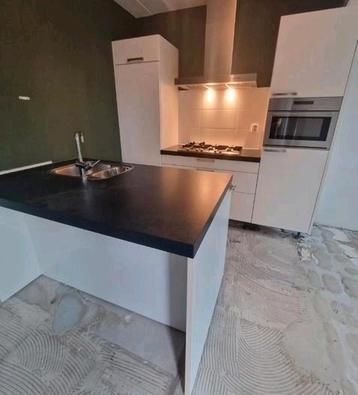 Witte eiland Keuken compleet nette staat beschikbaar voor biedingen