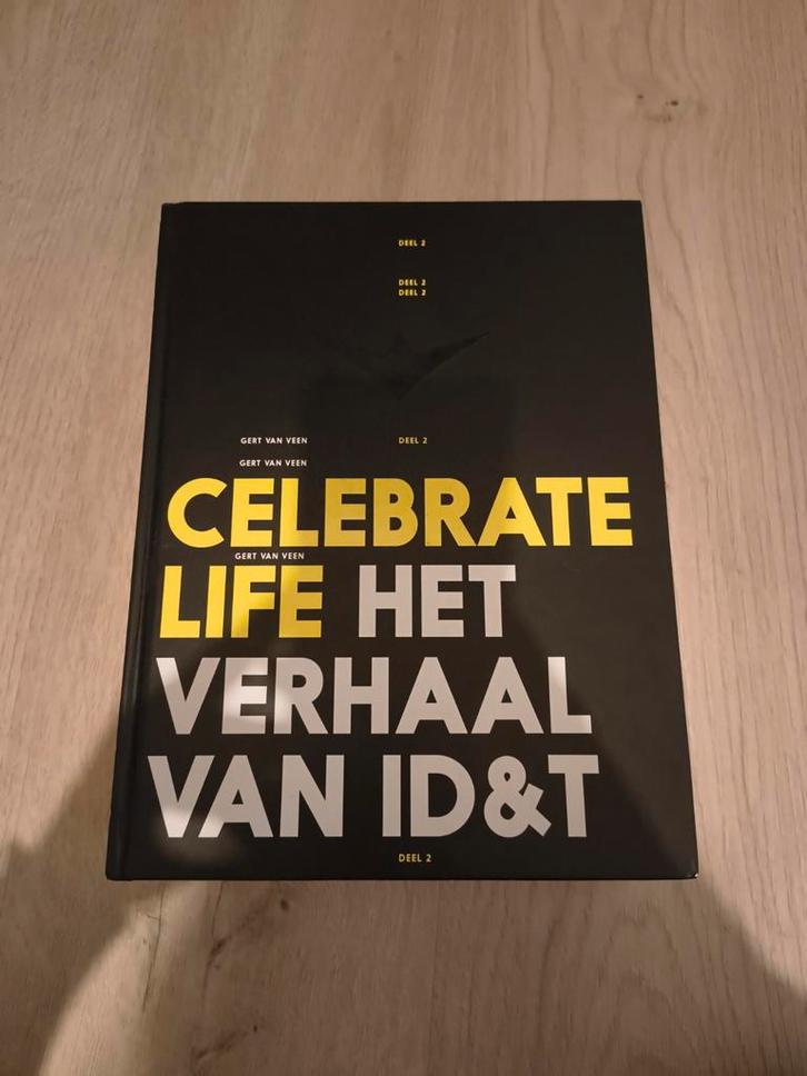 Celebrate Life ID&T Deel 2, Boeken, Film, Tv en Media, Zo goed als nieuw, Media, Ophalen of Verzenden