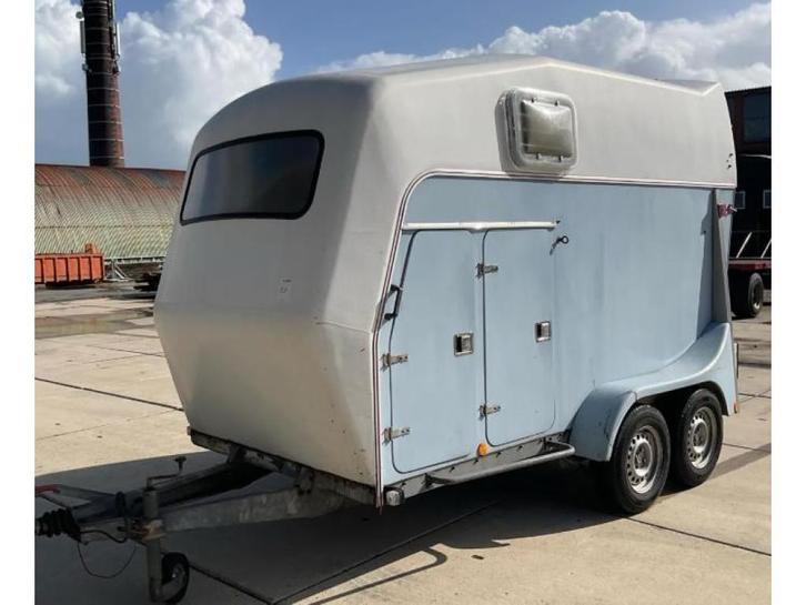 Bij Eemsned een Brenderup 2 paards trailer met zadelkamer, Dieren en Toebehoren, Paarden en Pony's | Trailers en Aanhangwagens