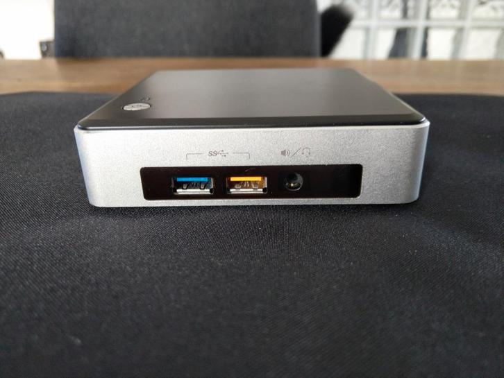 Intel NUC i5 5Th Gen 16Gb 256 Gb NVME M2 SSD, Computers en Software, Barebones, Gebruikt, Ophalen of Verzenden