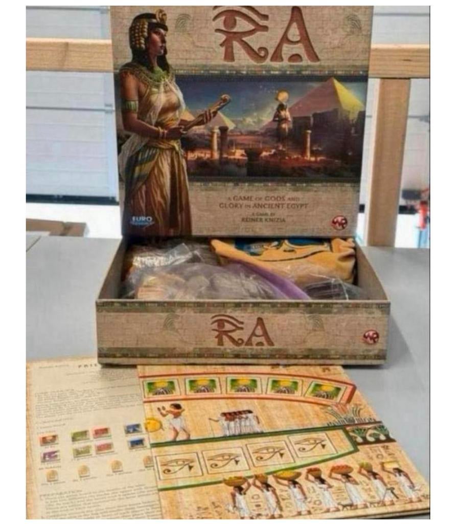 RA Game of Gods and Glory in Ancient Egypt + uitbreiding set, Hobby en Vrije tijd, Gezelschapsspellen | Bordspellen, Ophalen of Verzenden