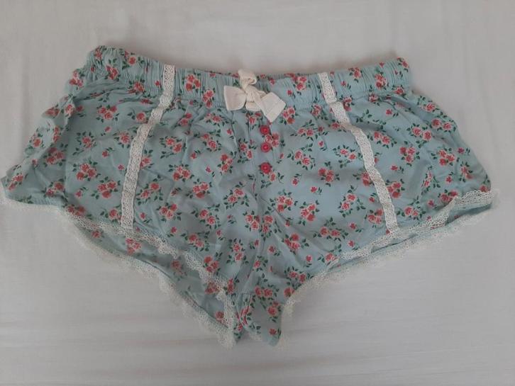 Bloemen Short Maat S, Kleding | Dames, Overige Dameskleding, Nieuw, Ophalen of Verzenden