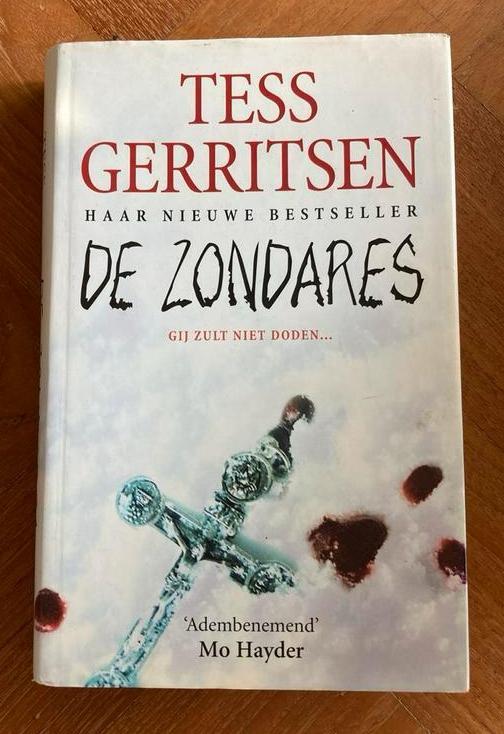 Tess Gerritsen - De zondares, Boeken, Thrillers, Gelezen, Nederland, Ophalen of Verzenden