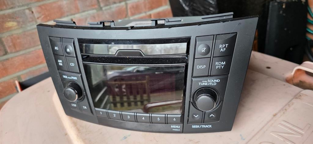 Originele Suzuki Swift Radio cd speler 2010-2017, Ophalen of Verzenden, Zo goed als nieuw