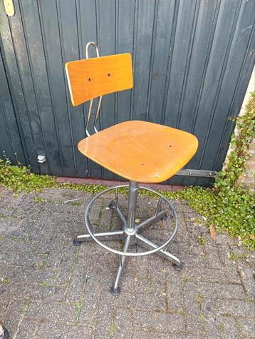 Ferres made in Italy bureau stoel. beschikbaar voor biedingen