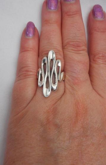 Zilveren royale modernist ring maat 18 nr.1520 beschikbaar voor biedingen