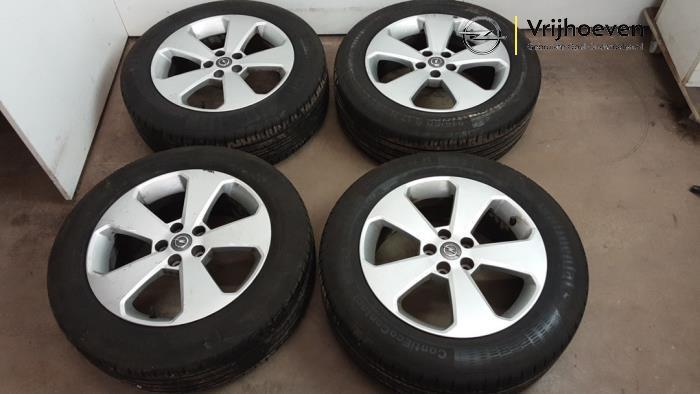 Velgen set + banden van een Opel Mokka (Mokka 12-), Auto-onderdelen, Banden en Velgen, Personenwagen, Gebruikt, 3 maanden garantie