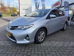 Toyota Auris 1.8 Hybrid Aspiration, Gebruikt, 4 cilinders, Origineel Nederlands, Bedrijf