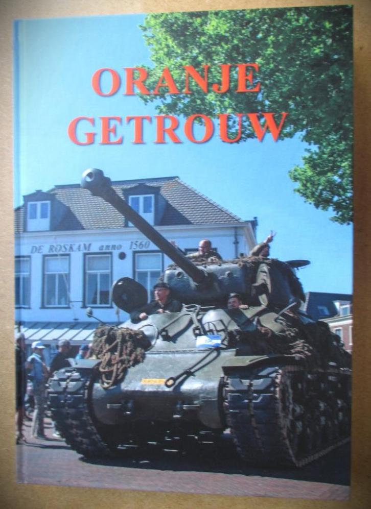 Katwijk Oranje Getrouw~WO II~2e Wereldoorlog~Katwijk a/d Rij, Boeken, Politiek en Maatschappij, Zo goed als nieuw, Maatschappij en Samenleving