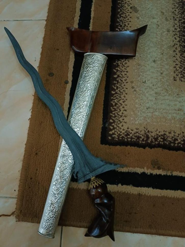 Antieke Keris Bugis Sumatra 7 Luk Pamor Sodo Saler SVB57, Antiek en Kunst, Kunst | Niet-Westerse kunst, Verzenden
