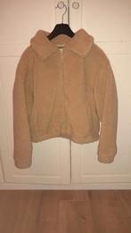 Kort beige z.g.a.n. bontjasje maat M., Kleding | Dames, Jassen | Winter, Maat 38/40 (M), Primark, Beige, Ophalen of Verzenden