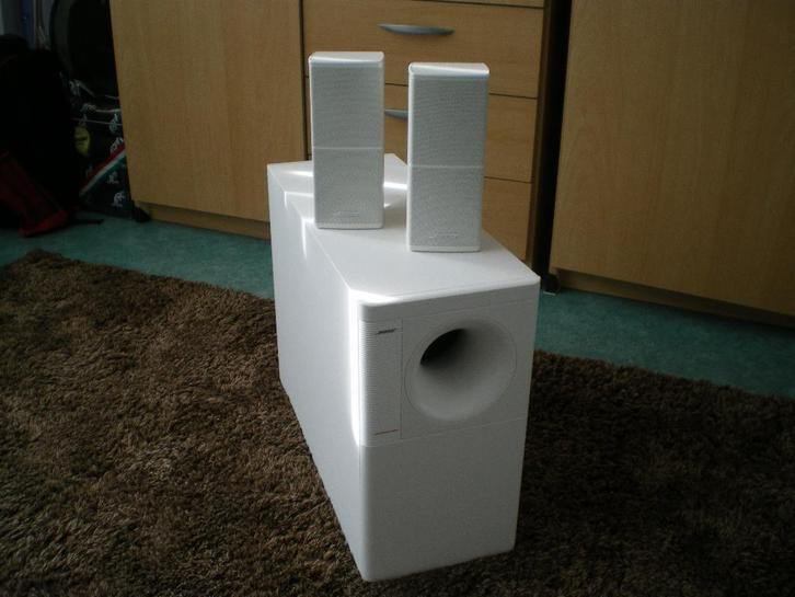 TE RUIL AANGEBODEN TEGEN DE BOSE 501 SERIE 3 OF 4 ., Audio, Tv en Foto, Luidsprekers, Zo goed als nieuw, Front, Rear of Stereo speakers