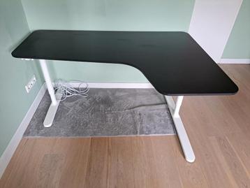 Ikea bureau, Bekant