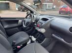 Peugeot 107 1.0 ACTIVE 5-DEURS / AIRCO / RADIO-CD / ELEK. RA, Voorwielaandrijving, Euro 5, Gebruikt, Metallic lak