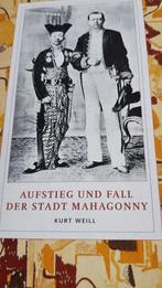 Kurt Weill, Ophalen of Verzenden, Zo goed als nieuw, Tekst van Bertolt Brecht/ opera van Kurt Weill in 3 Akten., Toneel