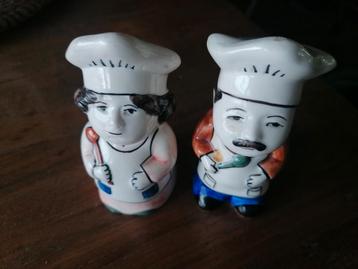 Peper en zout stel koks  beschikbaar voor biedingen